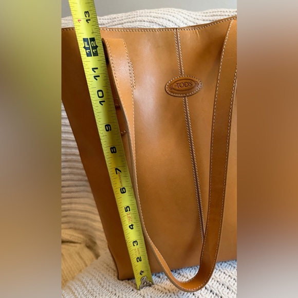 Luxurious J.P. Tod’s Tan Leather Tote Made in Italy Structured Shoulder Bag - Picture 9 of 16